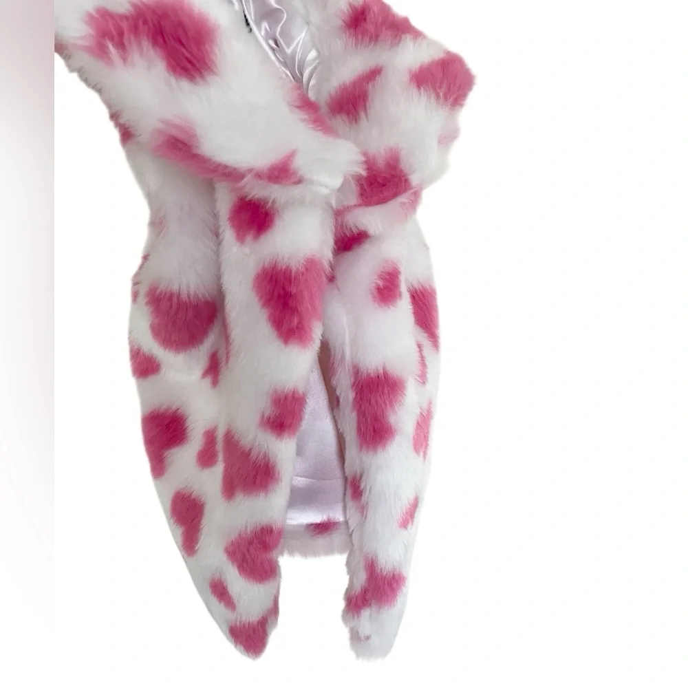 Max Studio Kids Hot Pink and White Faux Fur Heart Pattern Open Vest Girl’s 4 XS